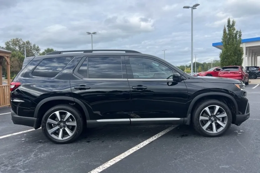 2023 Honda Pilot Elite photo 1