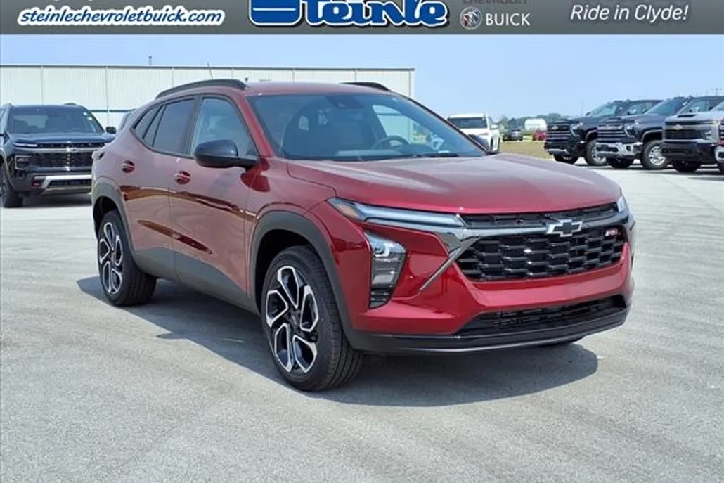 2025 Chevrolet Trax RS photo 1