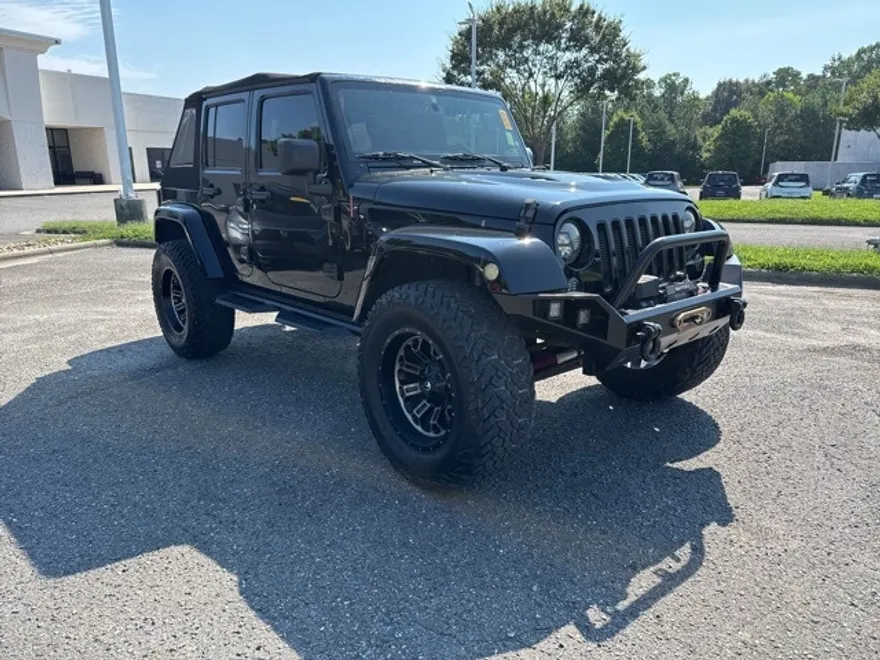 2018 Jeep Wrangler Unlimited Sahara photo 1
