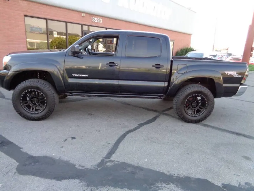 2006 Toyota Tacoma V6 photo 1