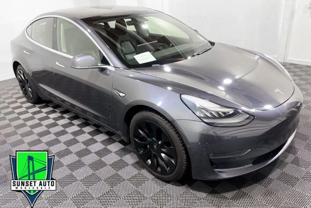 2019 Tesla Model 3 Long Range photo 1