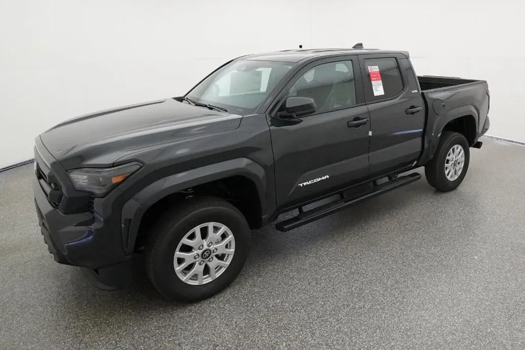 2025 Toyota Tacoma SR5 photo 1