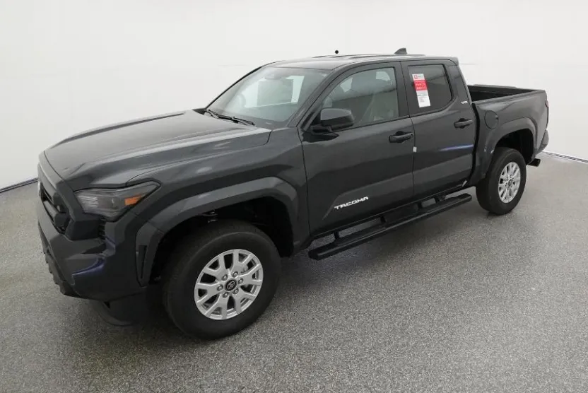 2025 Toyota Tacoma SR5 photo 1