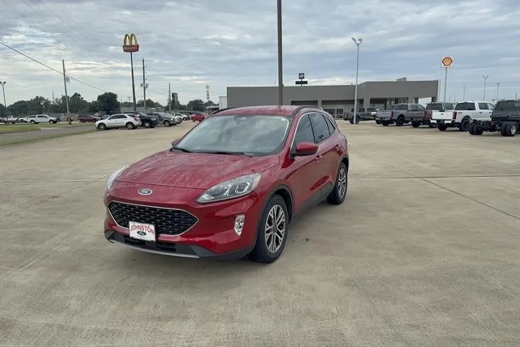 2022 Ford Escape SEL photo 1