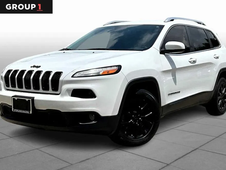 2017 Jeep Cherokee Latitude photo 1