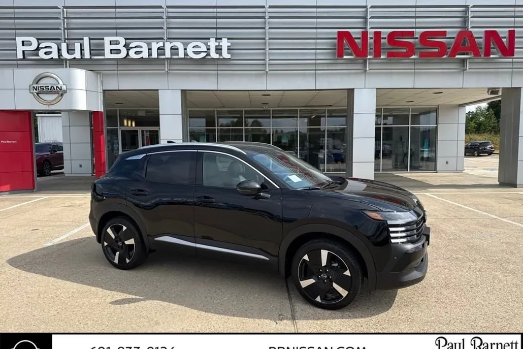 2025 Nissan Kicks SR photo 1