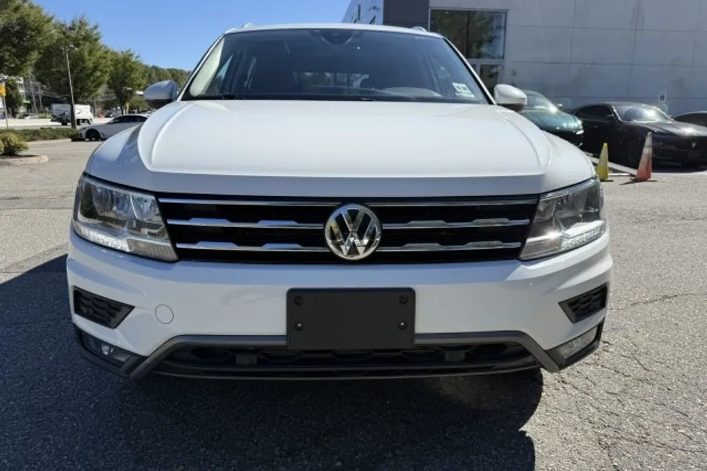 2021 Volkswagen Tiguan SE photo 1