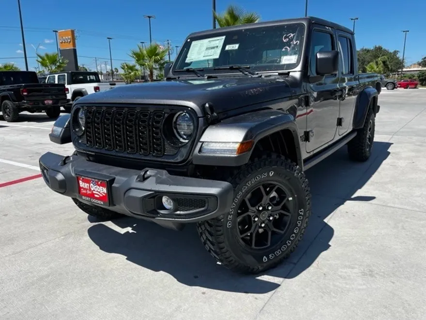 2025 Jeep Gladiator Willys photo 1