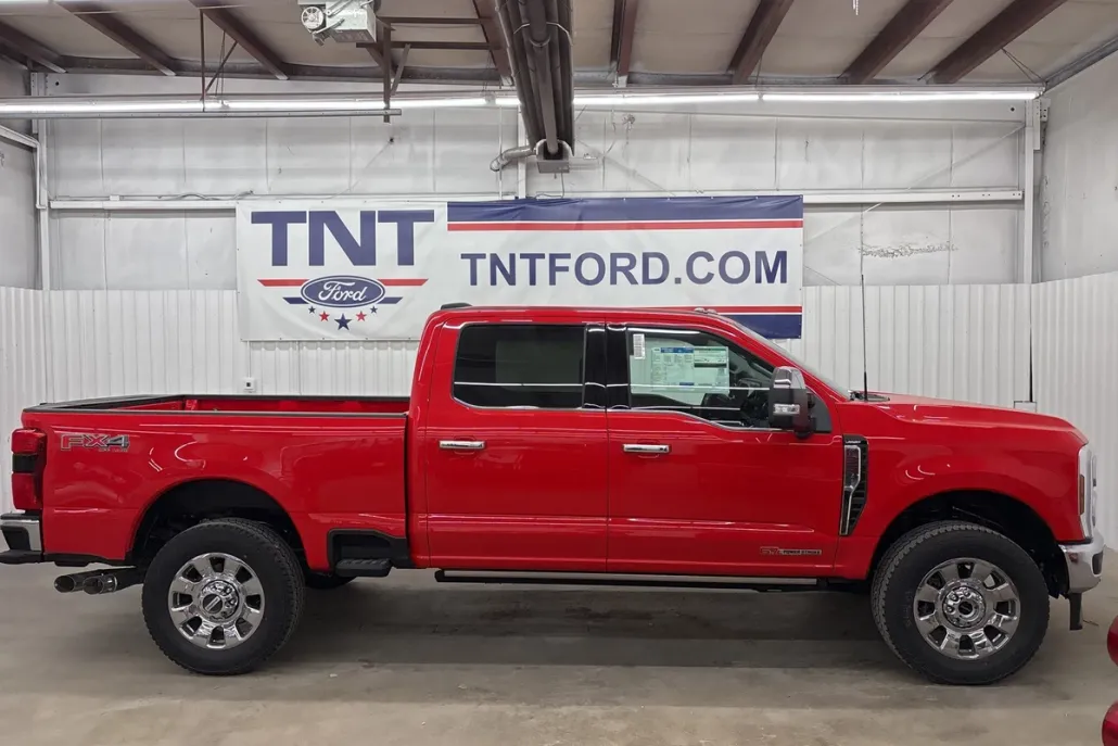 2026 Ford F-350 Lariat photo 1