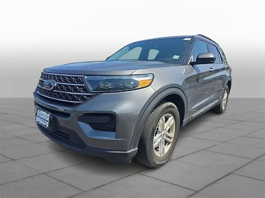 2022 Ford Explorer XLT photo 1