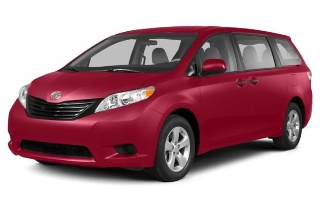 2013 Toyota Sienna LE photo 1