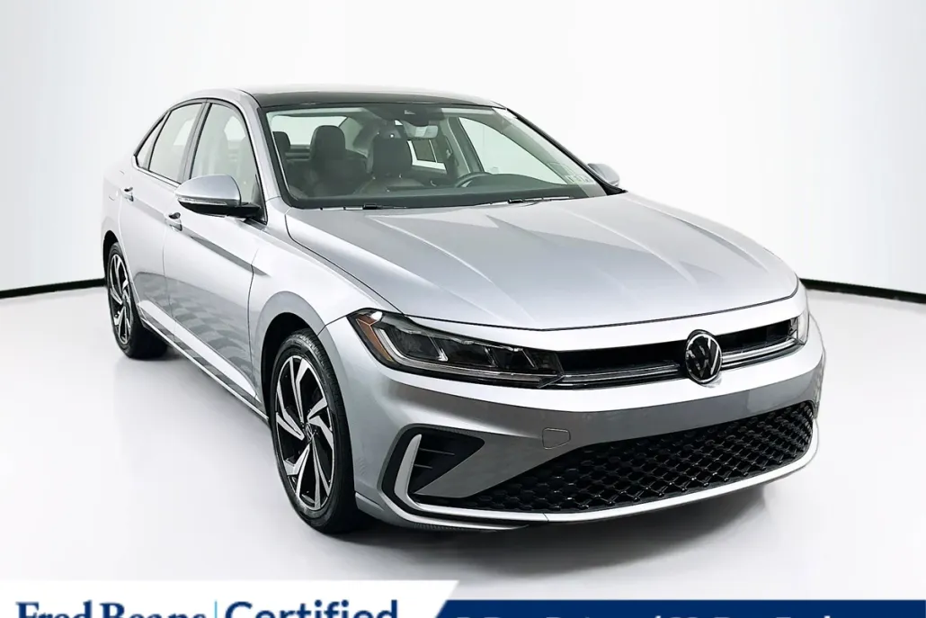 2025 Volkswagen Jetta 1.5T SEL photo 1