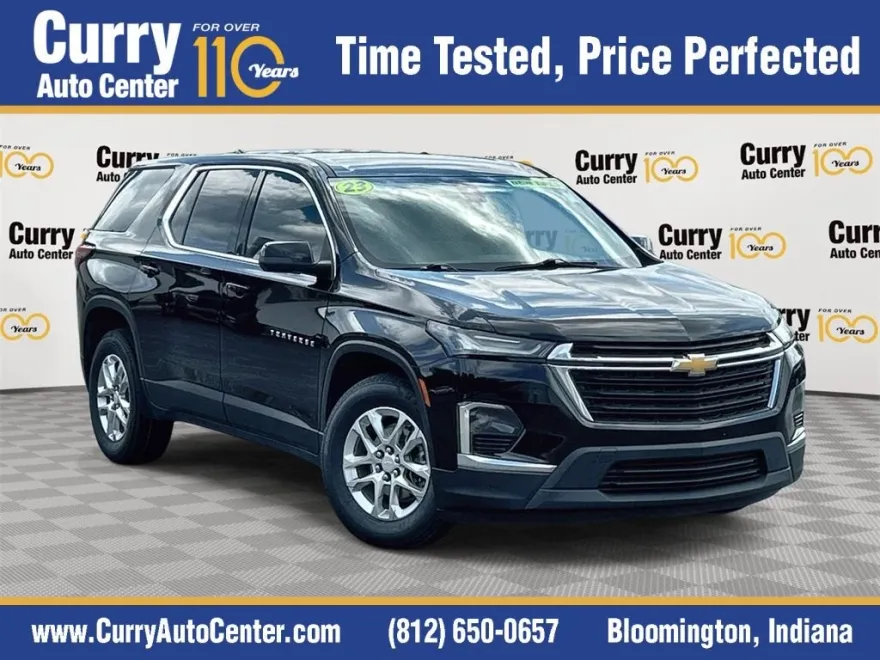 2023 Chevrolet Traverse LS photo 1
