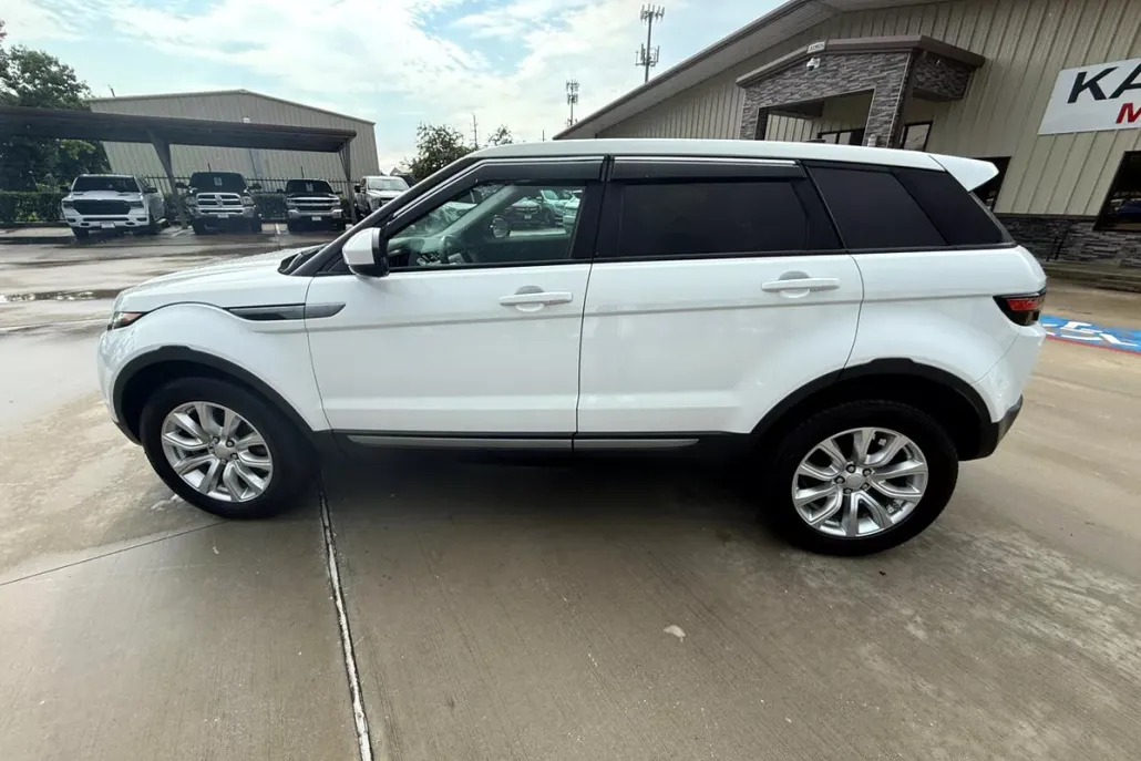 2018 Land Rover Range Rover Evoque SE photo 1