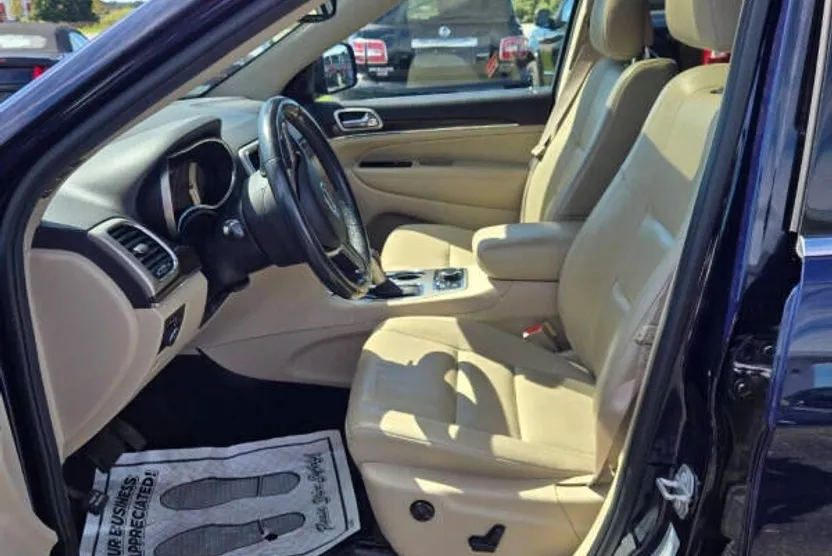 2017 Jeep Grand Cherokee Limited photo 1