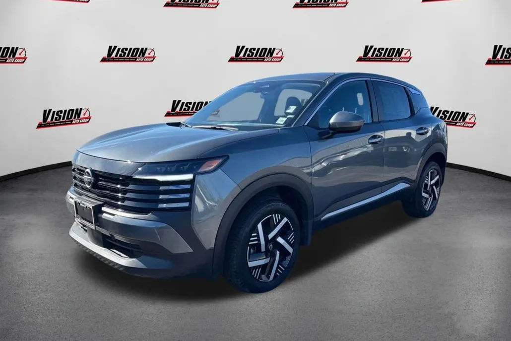 2025 Nissan Kicks SV photo 1
