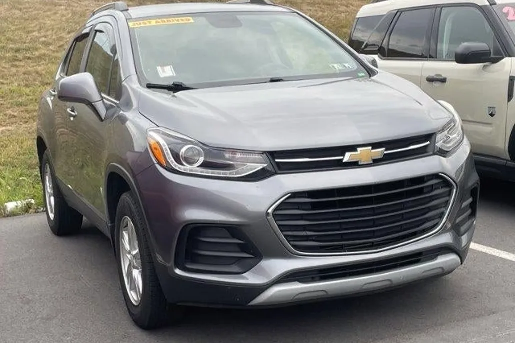 2020 Chevrolet Trax LT photo 1