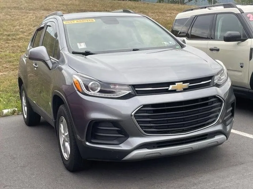 2020 Chevrolet Trax LT photo 1