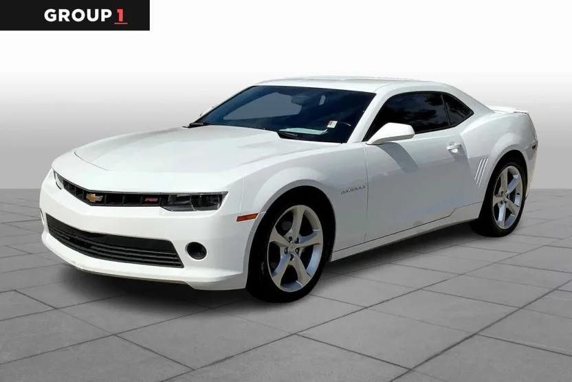 2015 Chevrolet Camaro 1LT photo 1