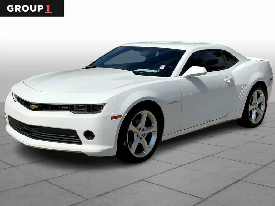 2015 Chevrolet Camaro 1LT photo 1