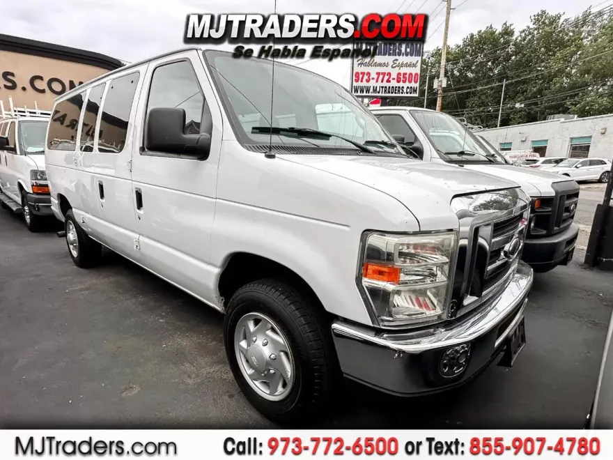 2009 Ford E-350 photo 1