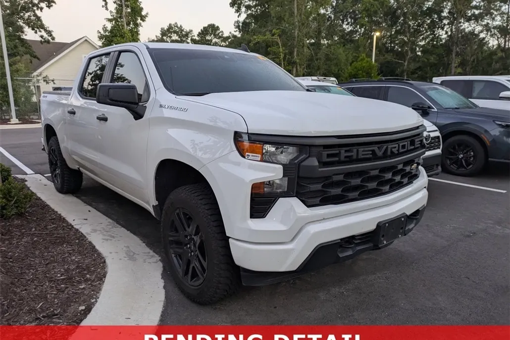 2023 Chevrolet Silverado 1500 Custom photo 1