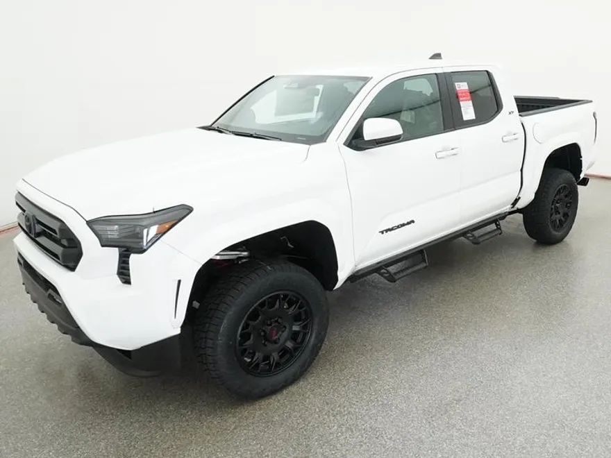 2025 Toyota Tacoma SR5 4x4 Double Cab photo 1