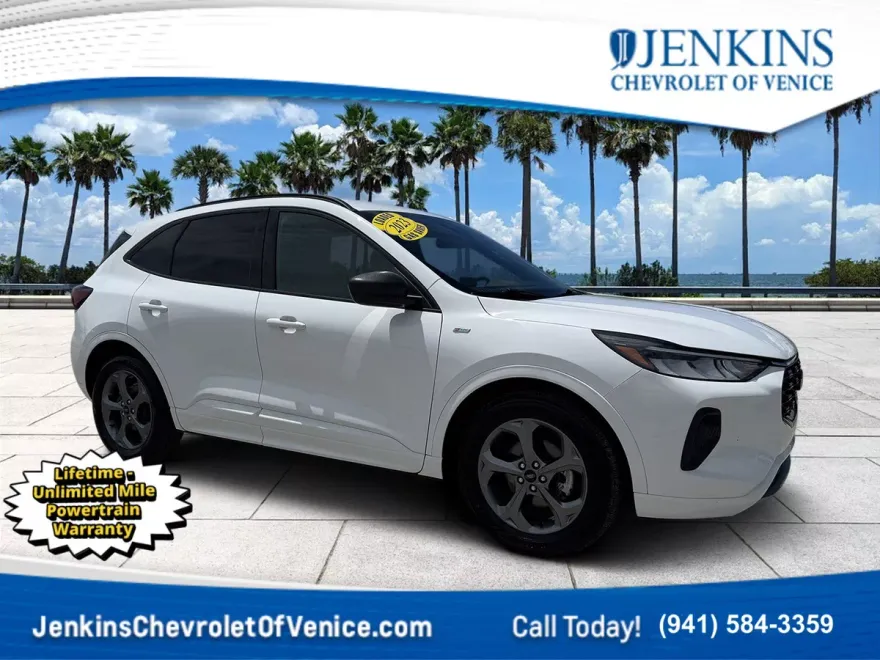 2023 Ford Escape ST-Line photo 1