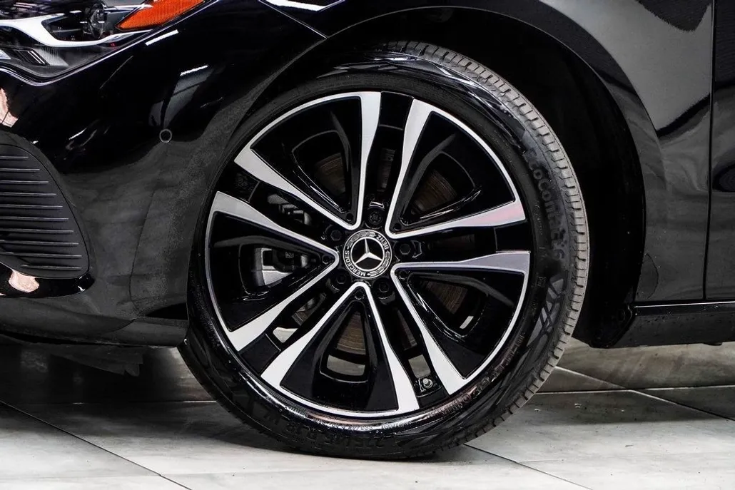 2025 Mercedes Benz CLA 250 photo 1