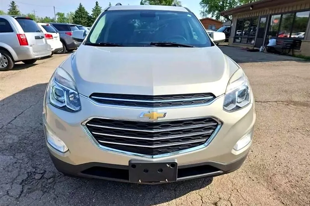2016 Chevrolet Equinox LT photo 1