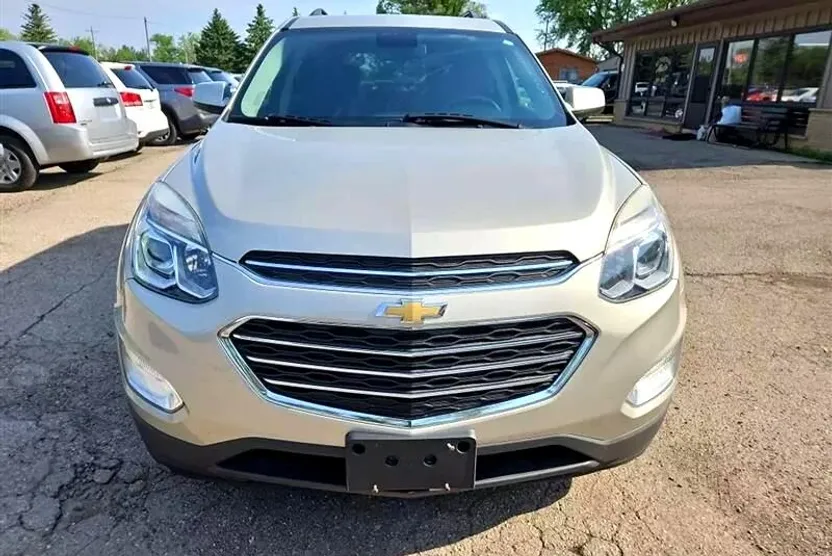 2016 Chevrolet Equinox LT photo 1