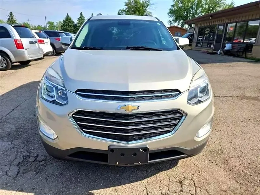 2016 Chevrolet Equinox LT photo 1