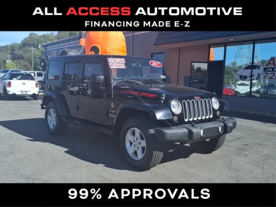 2017 Jeep Wrangler Unlimited Sahara photo 1