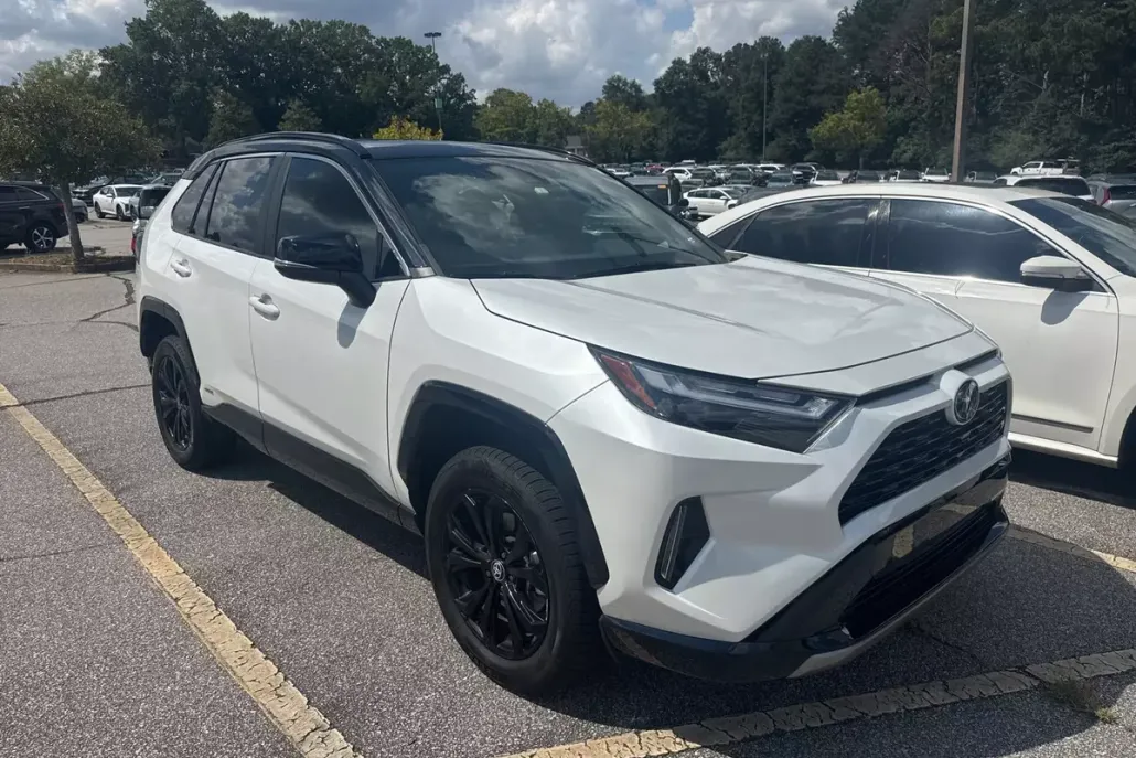 2023 Toyota RAV4 Hybrid XSE photo 1