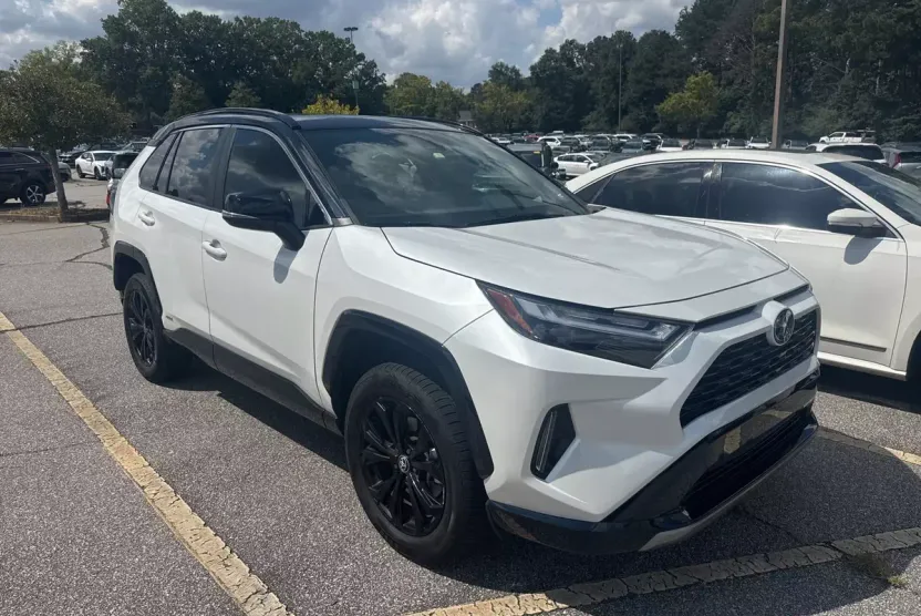 2023 Toyota RAV4 Hybrid XSE photo 1