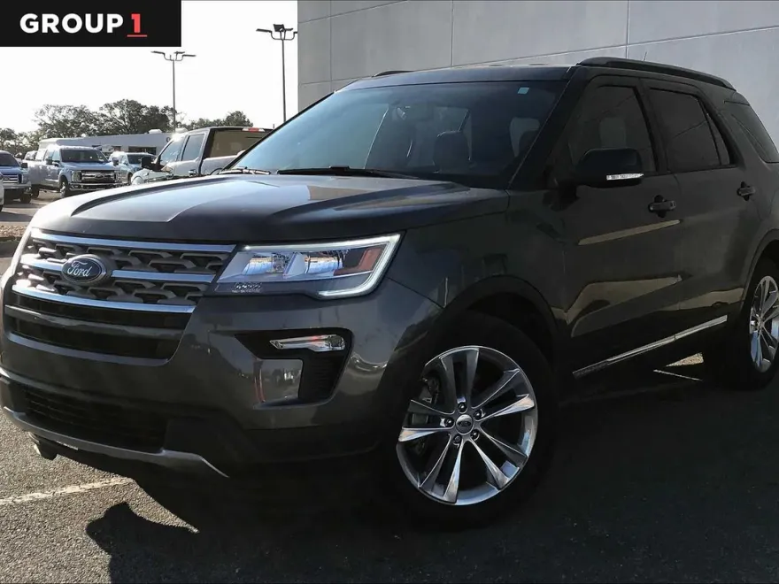 2018 Ford Explorer XLT photo 1