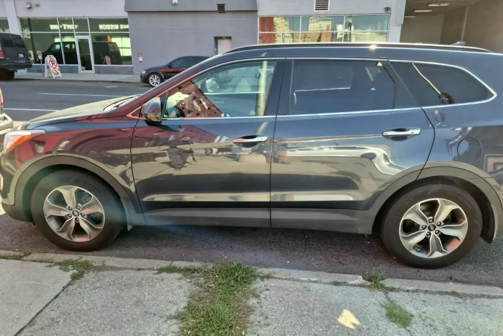2016 Hyundai Santa Fe SE photo 1
