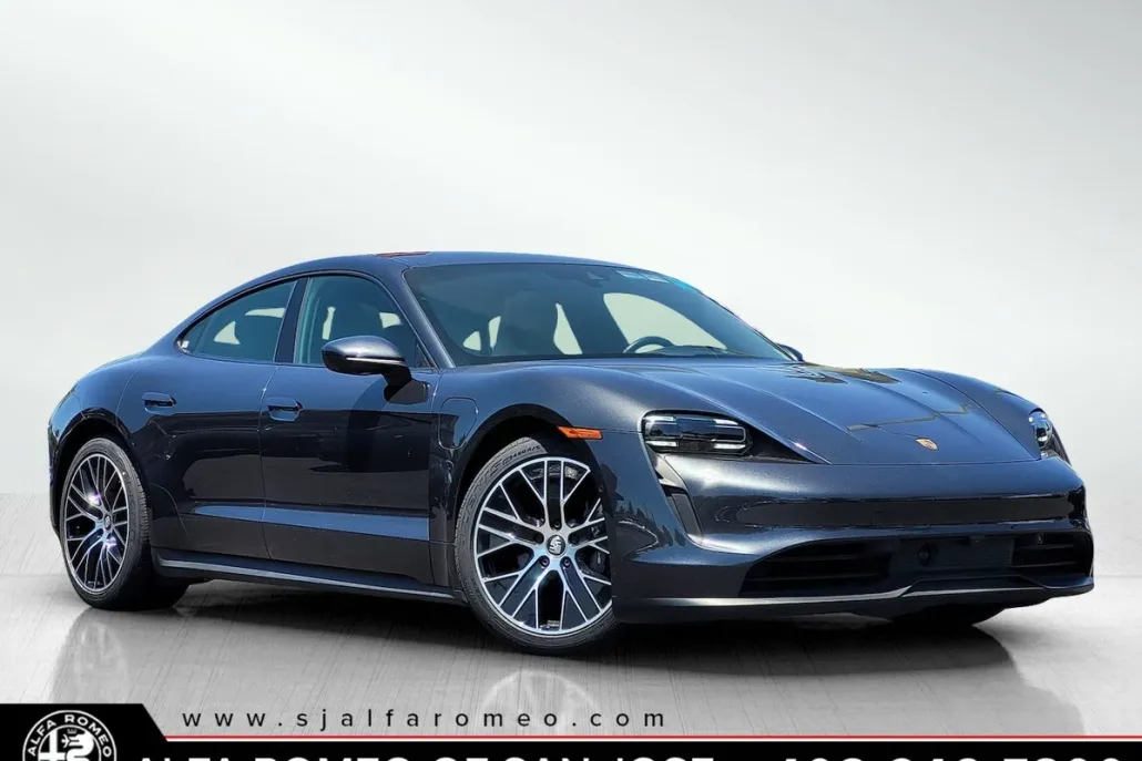 2021 Porsche Taycan Base photo 1