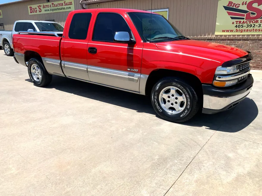2000 Chevrolet Silverado 1500 LS photo 1