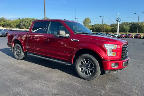 2016 Ford F-150 XLT photo 2