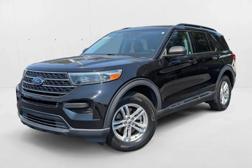 2021 Ford Explorer XLT photo 1