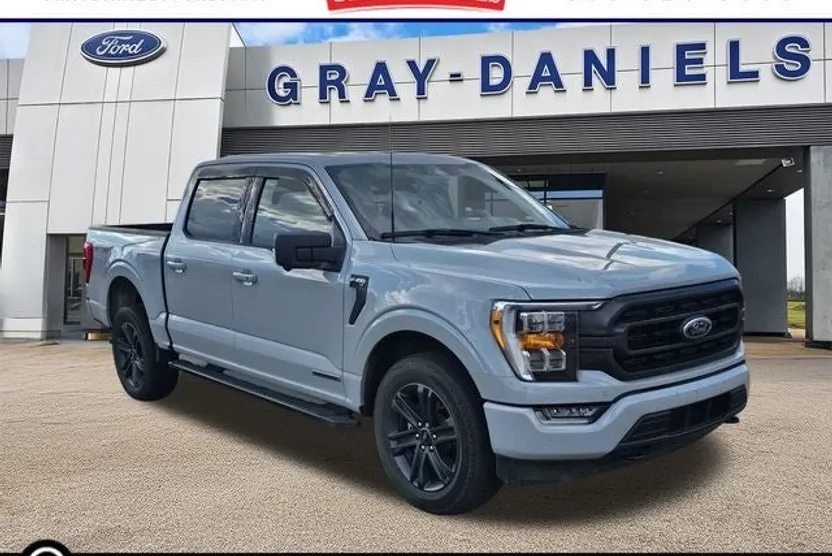 2023 Ford F-150 XLT photo 1