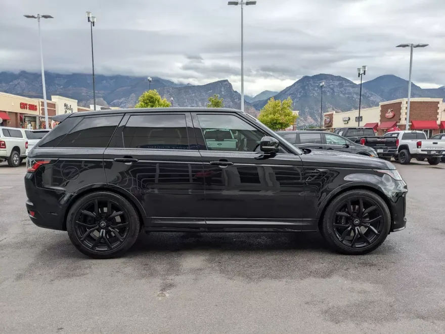 2021 Land Rover Range Rover Sport SuperCharged SVR photo 1