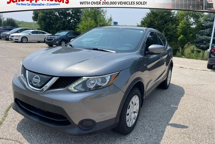 2019 Nissan Rogue Sport S photo 1