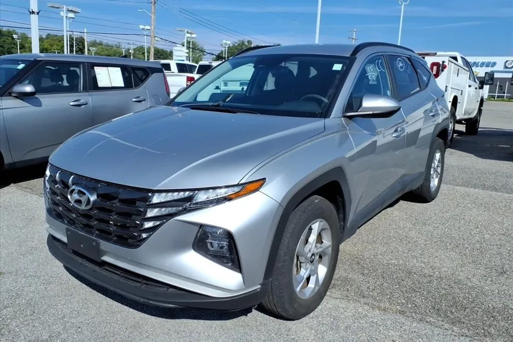 2024 Hyundai Tucson SEL photo 1