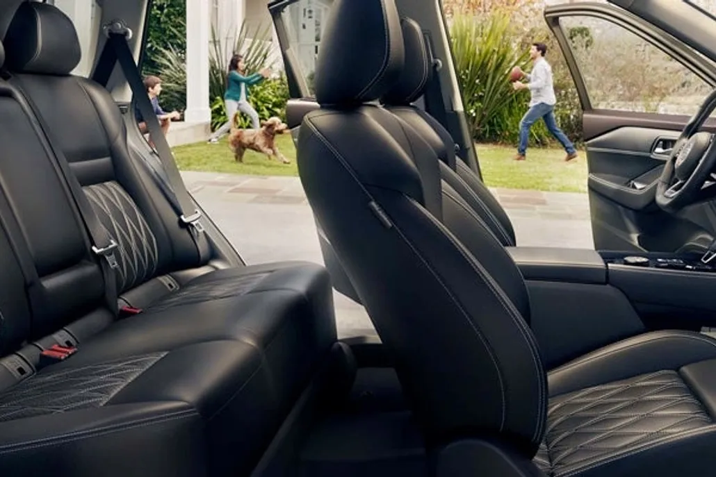 2022 Nissan Rogue SL photo 1