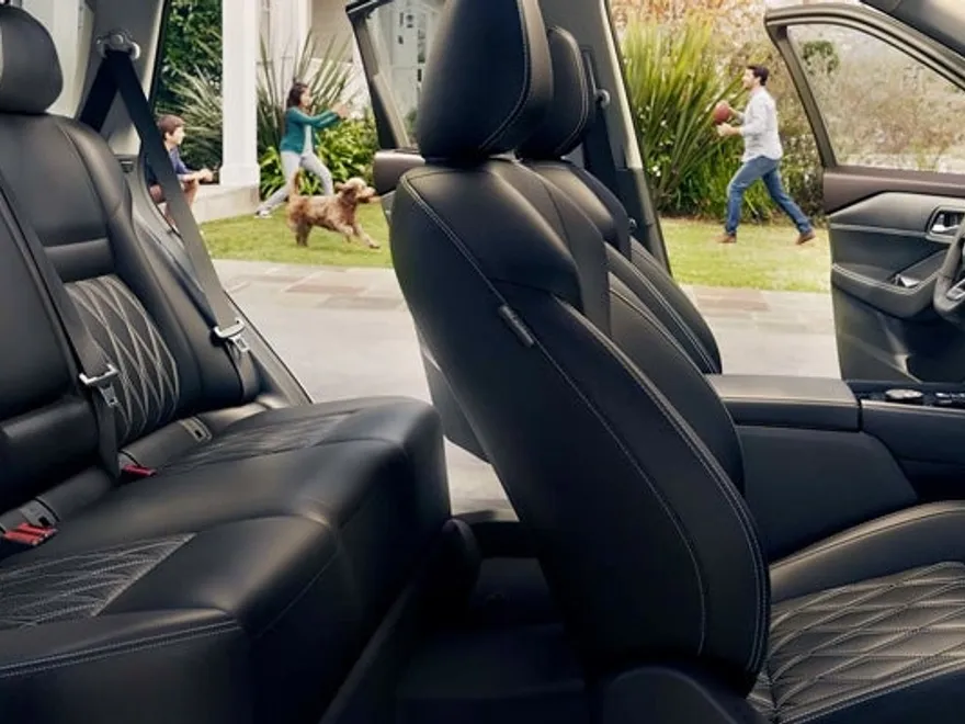 2022 Nissan Rogue SL photo 1