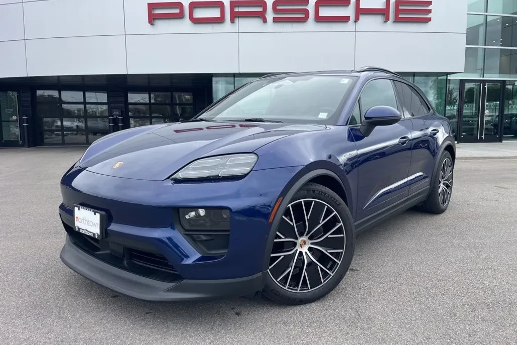 2025 Porsche Macan Electric 4 photo 1
