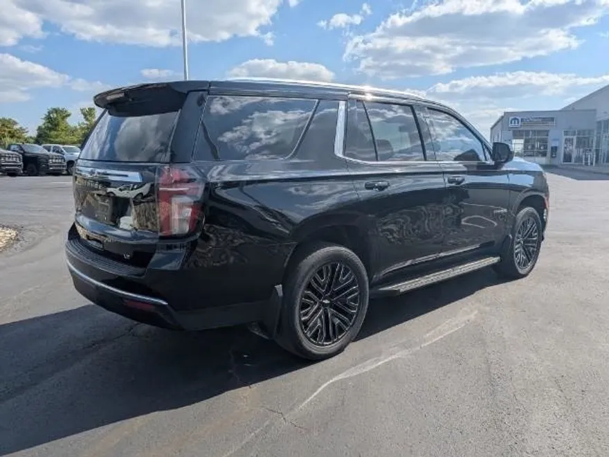 2021 Chevrolet Tahoe LT photo 1