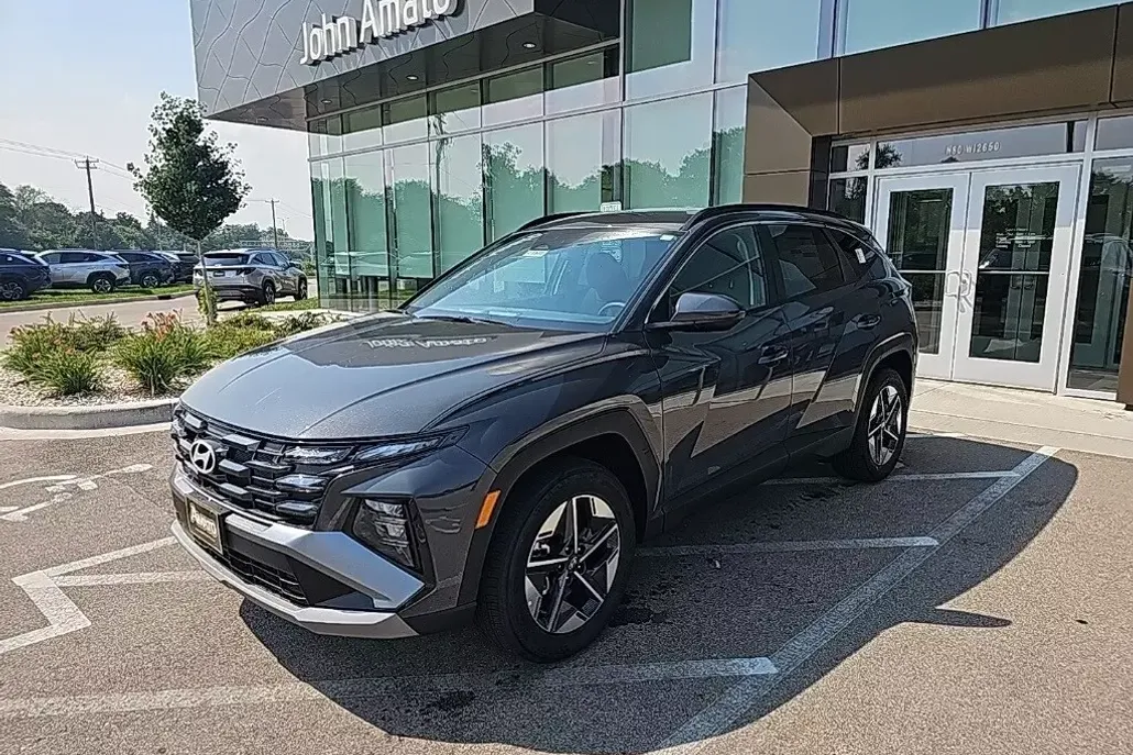 2025 Hyundai Tucson SEL photo 1
